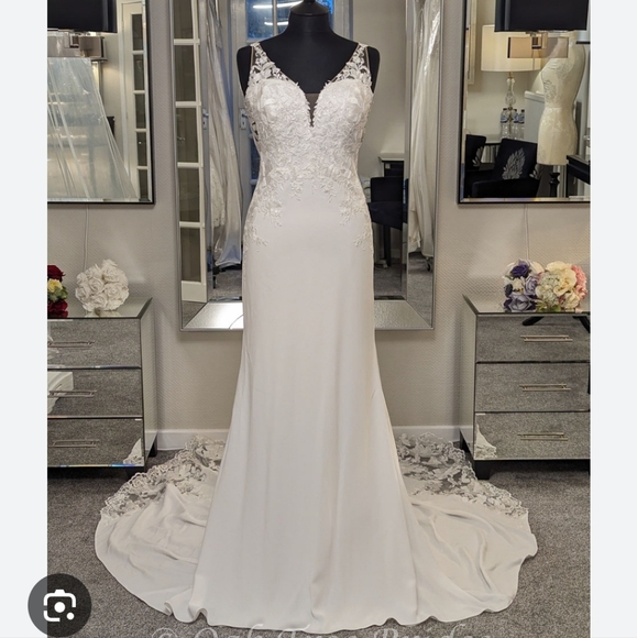 Mori Lee White Lace Wedding Dress - Picture 3 of 5